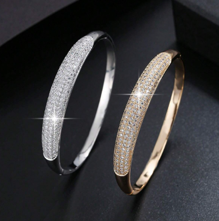 Bracelete Formas - Cravejado com Zircônias - Folheado a Ouro 18k + FRETE GRÁTIS